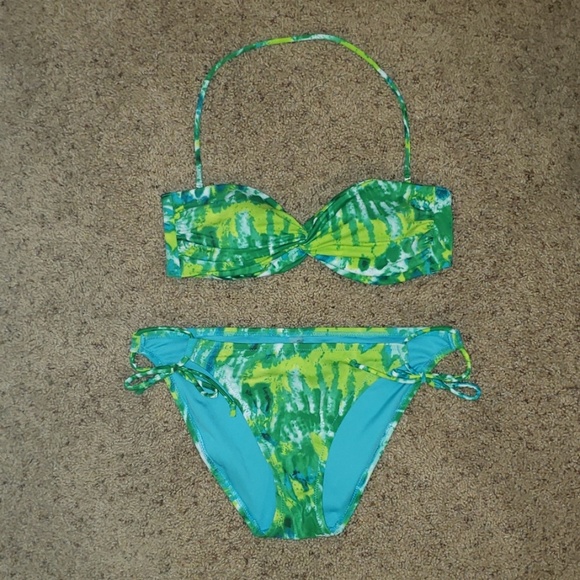 Victoria's Secret Other - Victoria's Secret bikini Size Medium